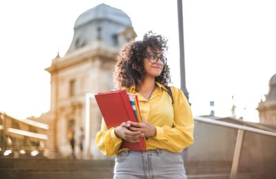 Ce trebuie să faci pentru a obţine o bursă de studii în străinătate
