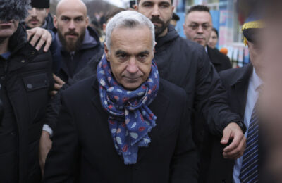 Ryana Popescu, autoarea odei pentru Călin Georgescu, neagă că îi scrie discursurile