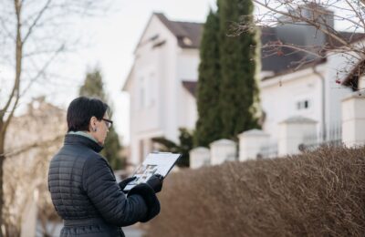O casă se verifică și la orele de prânz. Ce trebuie urmărit pe traseu și la parcările din București